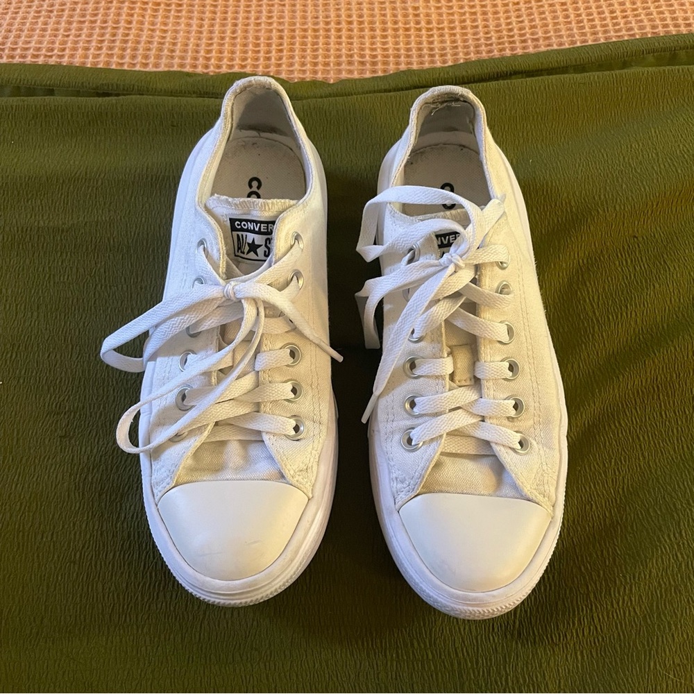 White Converse Move - Picture 2 of 6